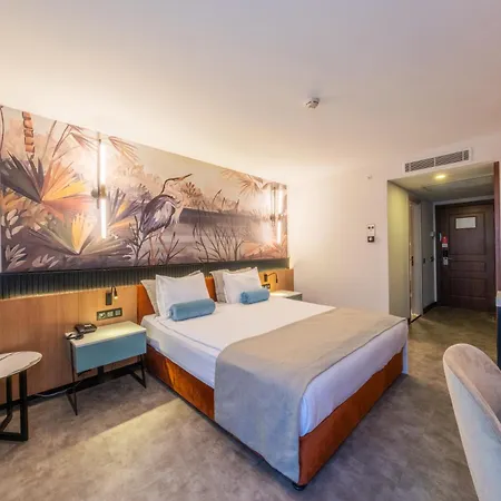 Hotel Western Khan