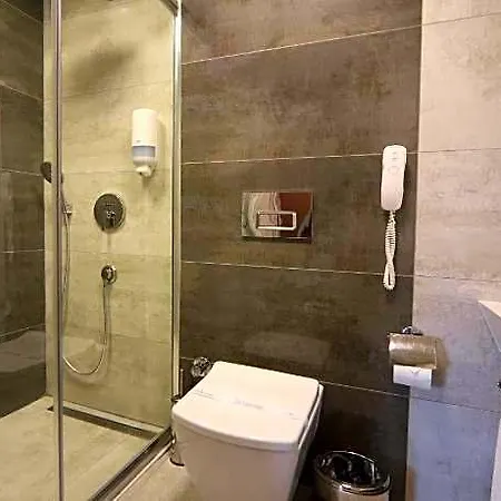 Western Khan Hotel 4*