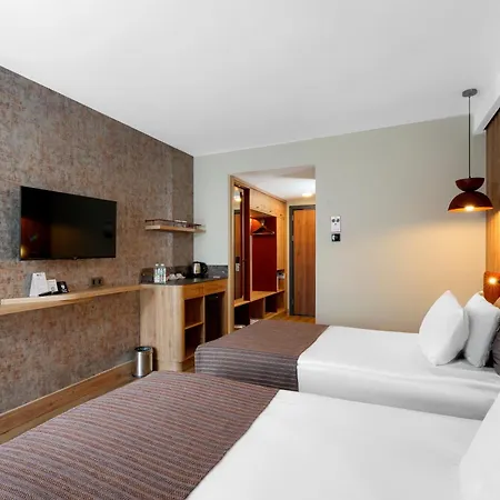 Hotel Western Khan 4*
