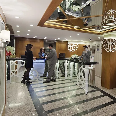 Hotel Western Khan 4*