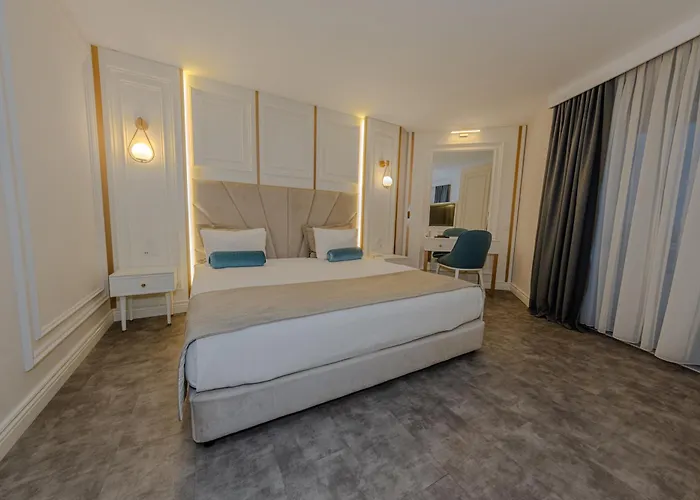 Hotel Western Khan 4*