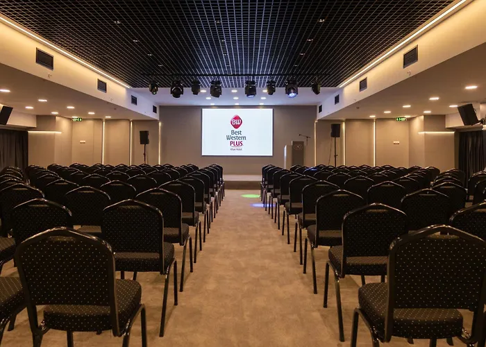 Western Khan Hotel 4*