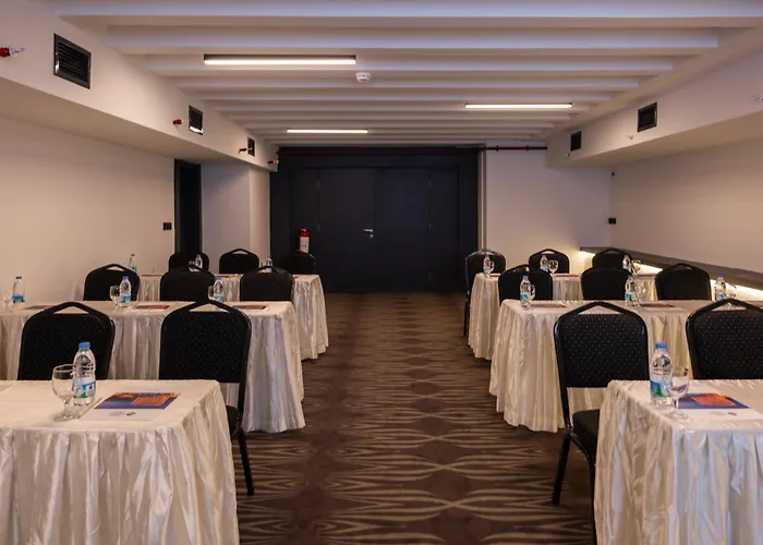 Western Khan Hotel 4*