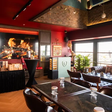 Hotel Western Khan 4*