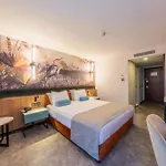 Otel Western Khan