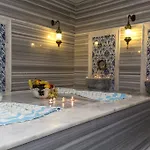 Western Khan Otel 4*